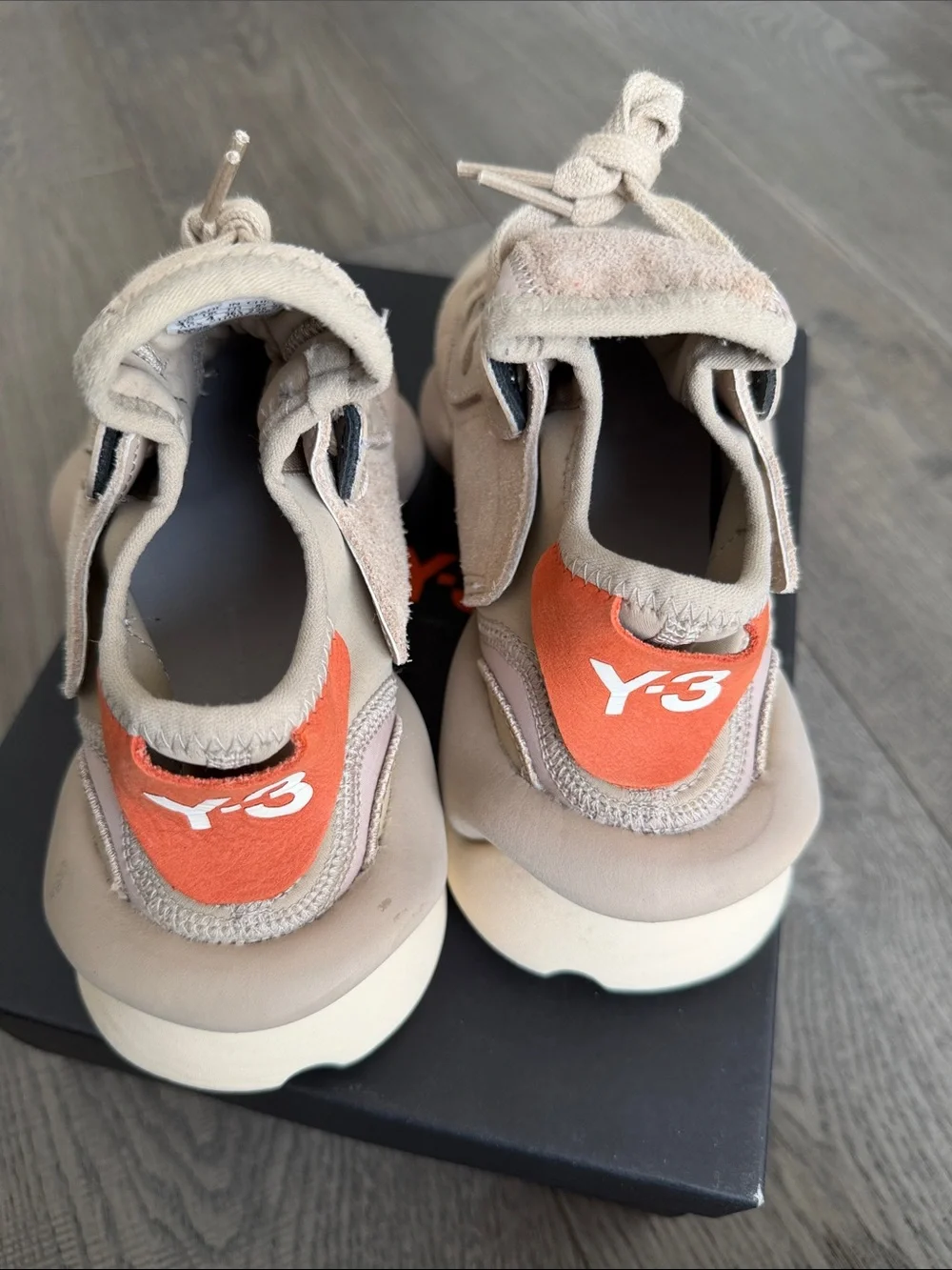 Y-3 Women’s Beige Suede Low-Top Sneakers